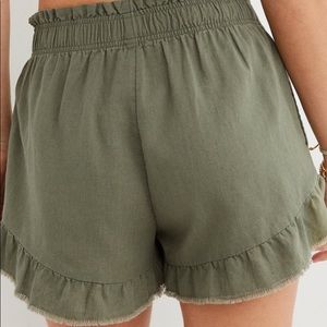 Ruffle olive green short